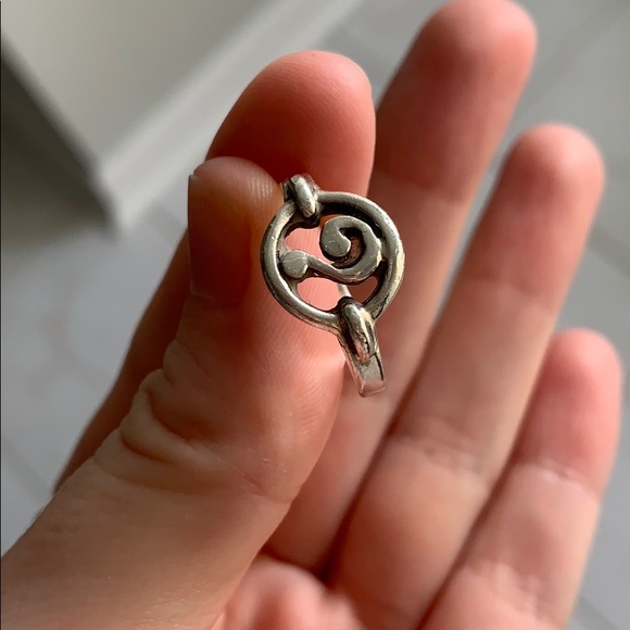 Silver Plated Ring - Picture 3 of 4